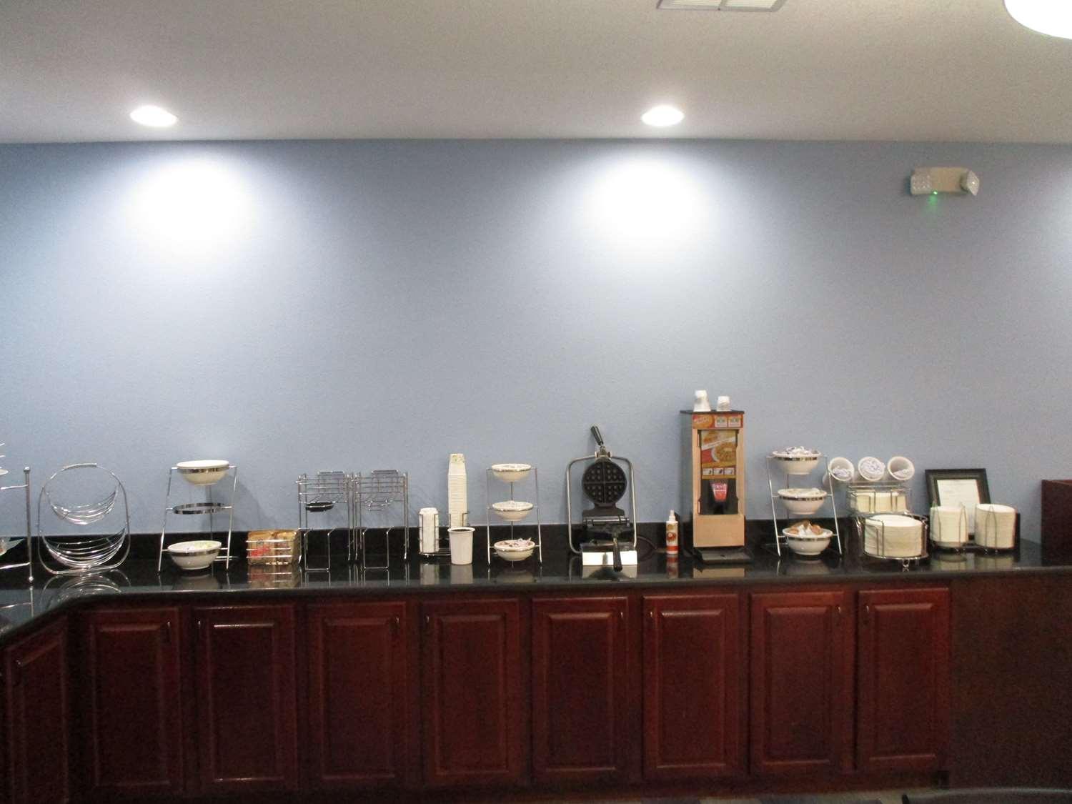 Best Western Coffeyville Central Business District Inn And Suites Экстерьер фото