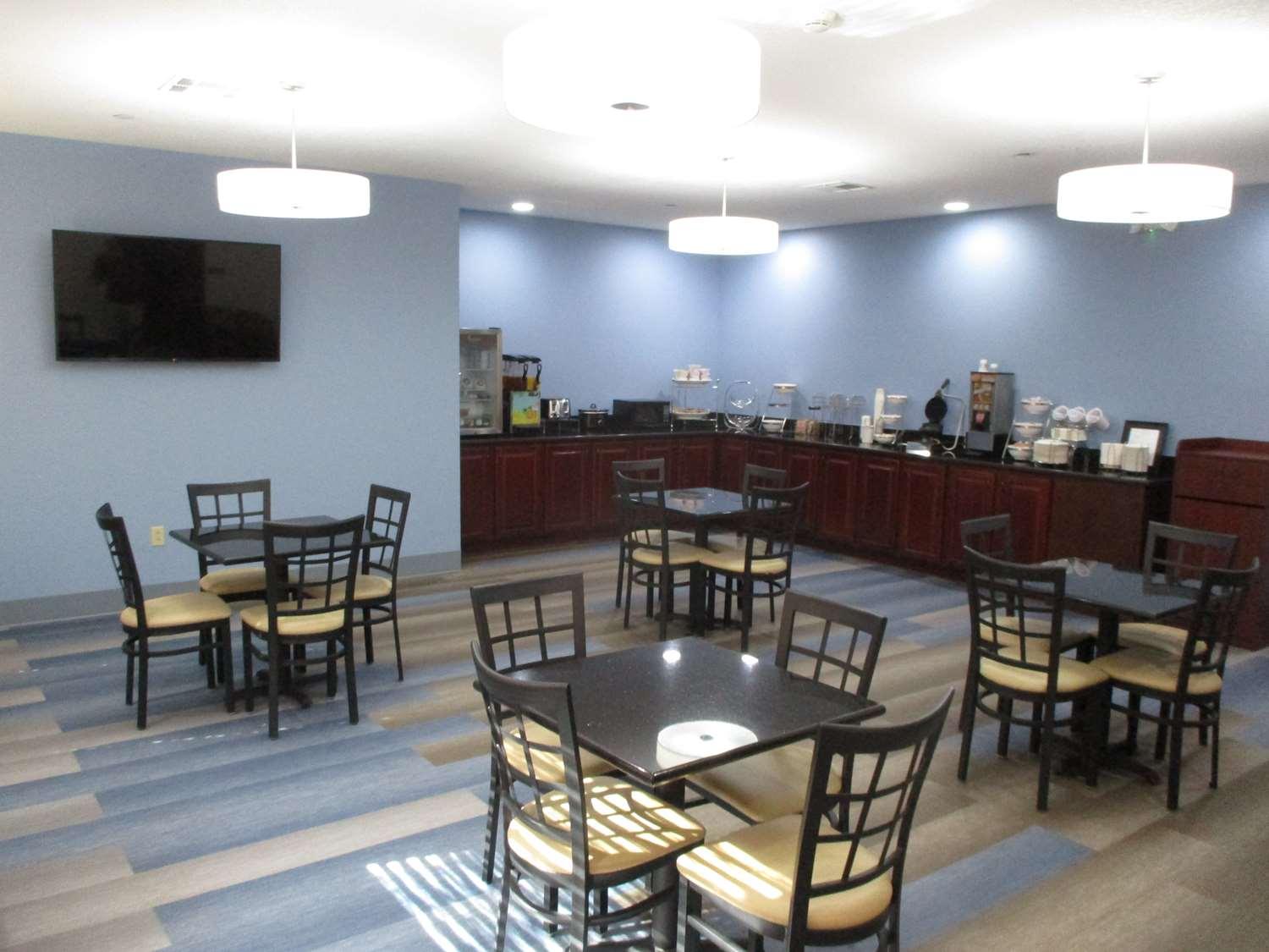 Best Western Coffeyville Central Business District Inn And Suites Экстерьер фото