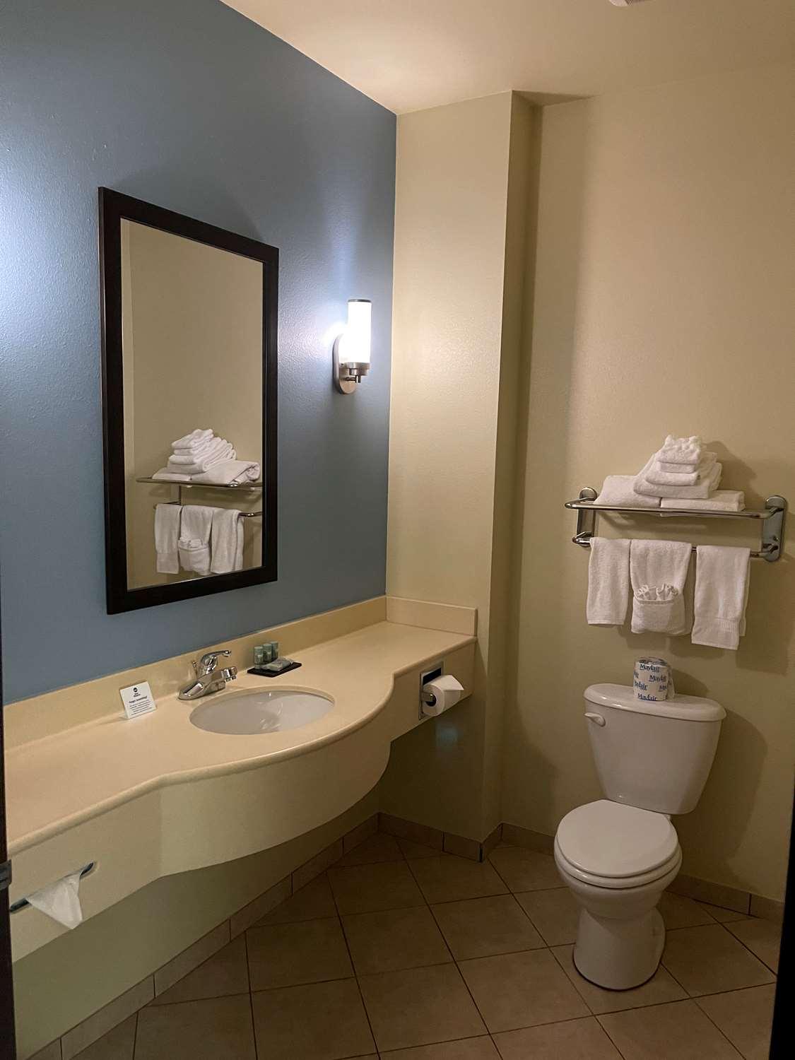 Best Western Coffeyville Central Business District Inn And Suites Экстерьер фото