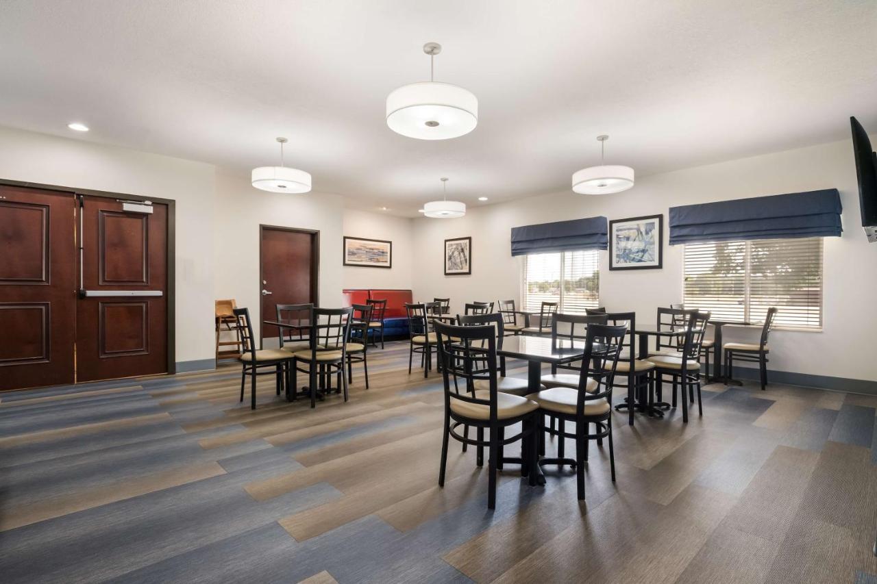 Best Western Coffeyville Central Business District Inn And Suites Экстерьер фото