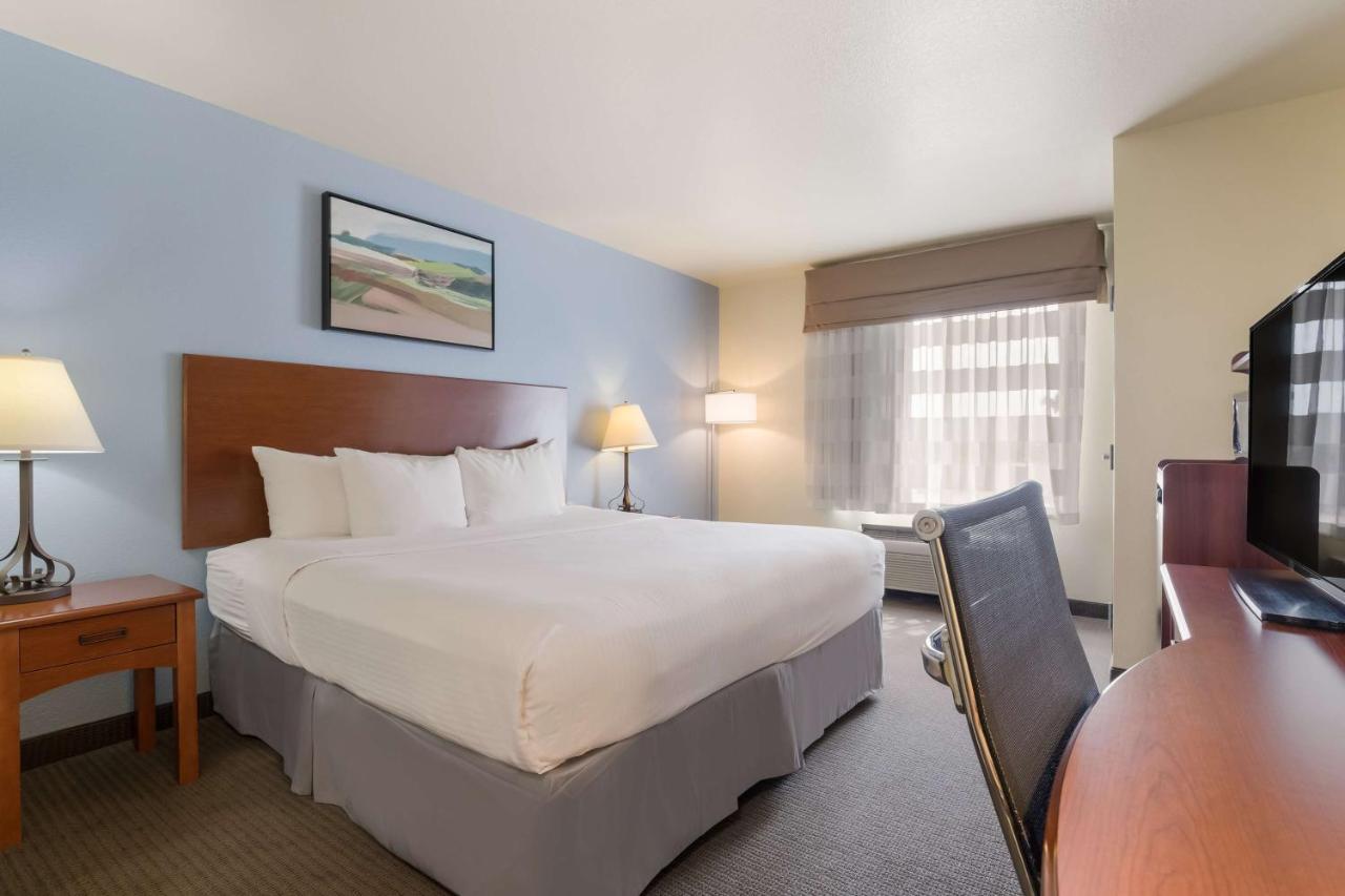 Best Western Coffeyville Central Business District Inn And Suites Экстерьер фото